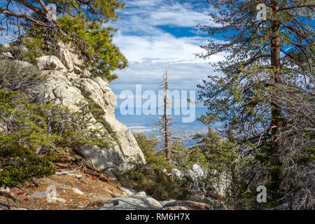 Vista del vertice di San Jacinto picco in Riverside County, California. Foto Stock
