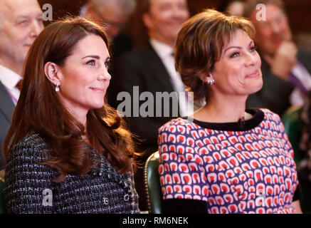 La Duchessa di Cambridge e Kate Silverton frequentare il Royal della fondazione della salute mentale nella conferenza di educazione, che vedrà gli esperti discutono ciò che si può fare di più per affrontare le questioni relative alla salute mentale nelle scuole, presso Mercer's Hall di Londra. Foto Stock