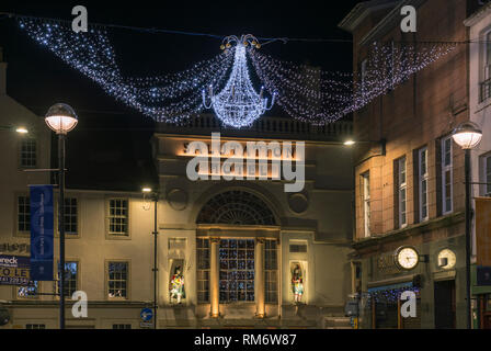 Il Salutation Hotel al tramonto, midwinter, in Perth, Scotland, Regno Unito Foto Stock