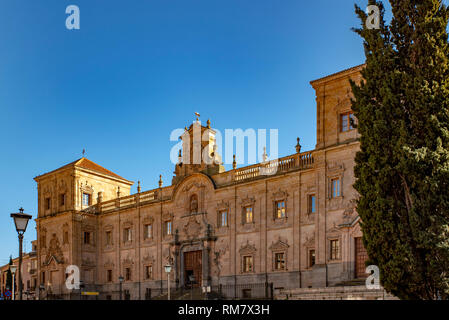 Salamanca, Spagna; Febbraio 2019: vista dell'edificio Calatrava, Seminario diocesano di Salamanca nella monumentale città di Salamanca Foto Stock