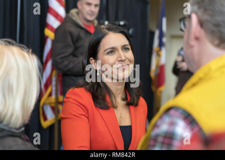 Xi Febbraio, 2019. Congressista Tulsi Gabbard delle Hawaii ha portato la sua campagna presidenziale di Fairfield, Iowa il lunedì. Foto Stock