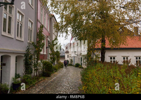 Lille Markeveien, una vecchia strada nel quartiere Nordnes, Bergen Hordaland, Norvegia Foto Stock