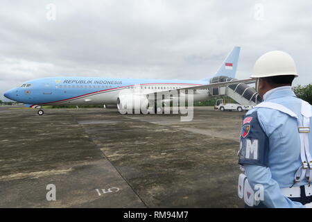 Banda Aceh, Indonesia - 2 Giugno 2016: Le elezioni presidenziali indonesiane di aeromobili (Indonesia uno A-001) preparare a prendere il via al Sultan Iskandar Muda Airport Foto Stock