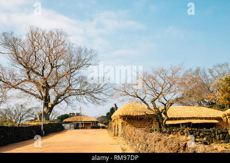 Seongeup Folk Village, Coreano Tradizionale vecchio città di Jeju Island, Corea Foto Stock