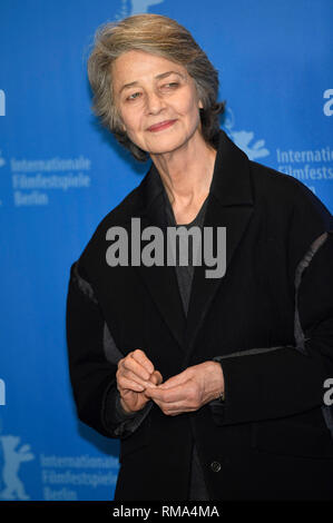 Berlino, Germania. Xiv Feb, 2019. Charlotte Rampling durante l'onorario di Golden Bear photocall alla sessantanovesima Festival Internazionale del Cinema di Berlino/Berlinale 2019 al Hotel Grand Hyatt il 14 febbraio 2019 a Berlino, Germania. Credito: Geisler-Fotopress GmbH/Alamy Live News Foto Stock