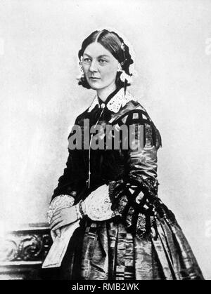 Dati biografici: 1820 - 1910. La fotografia non datata di Florence Nightingale (1820-1910), un infermiere britanniche. Foto Stock