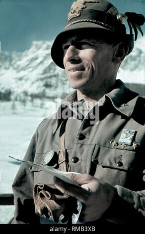 Officer della montagna italiana warfare corpi militari (Alpini). Foto Stock