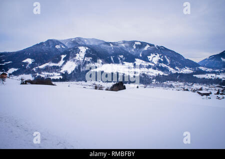 Inverno, la neve, la vista sul fiume Enns valley in Schladming regione Dachstein, Mitterberg-Sankt Martin comune, Stiria, Austria, il 28 gennaio 2019. ( Foto Stock