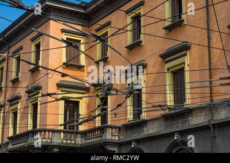 Facciate colorate in Modena Foto Stock