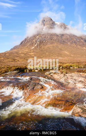 Buachaille Etive Mor, Glen Etive, vicino a Glencoe e Rannoch Moor, altopiani, Scozia Foto Stock