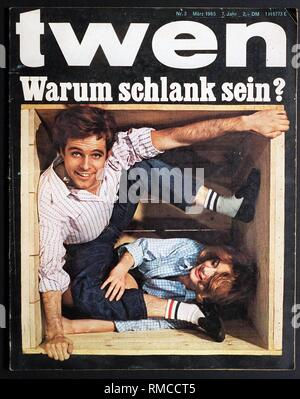 Egli è il figlio di un attore famoso, riproduce i cattivi e sonny boys. Infatti, Thomas Fritsch (foto) è rimasta l'eterna ''twen' (twentysomething). Proprio come sul coperchio della leggendaria rivista nel 1965. L'ex sciame di ragazze è ora invecchiando - festeggerà il suo sessantesimo compleanno il 16 gennaio 2004. Egli era nato a Dresda come figlio di Ufa film di star Willy Fritsch e ballerino Dina grazia. L'oggetto di culto "Twen', il primo lifestyle magazine in Germania, è stato pubblicato dal 1959 al 1971. Foto Stock