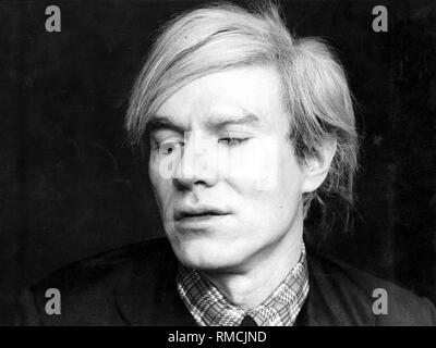 Andy Warhol (1928-1987), un pop art americana artista. Come un pittore, artista grafico, fotografo e regista e azione artista, egli è stato uno dei più versatili rappresentanti della pop art. Foto Stock