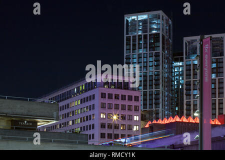 Londra, Southbank illuminata di notte Foto Stock