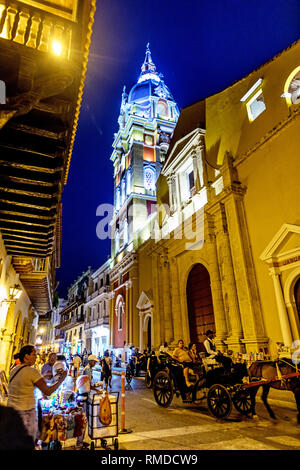 La Cattedrale di notte a Cartagena Colombia Sud America Foto Stock