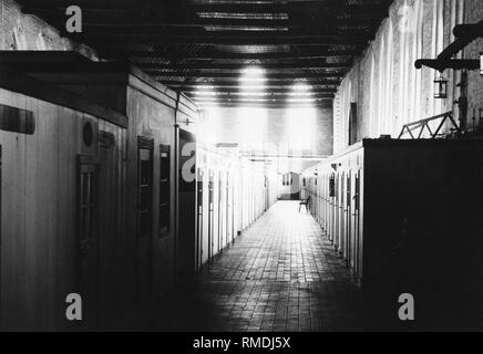 Camere individuali, in cui i malati sono alloggiati separatamente al Heilig-Geist-ospedale di Lubecca. L'ospedale fu costruito nella seconda metà del XIII secolo ed è uno dei meglio conservati negli ospedali del Medioevo. Foto non datata. Foto Stock