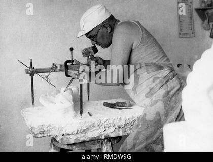 Scultura di alabastro, Volterra, Toscana, Italia, 1960 Foto Stock