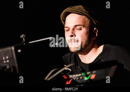 Copenhagen, Danimarca. Xiv Feb, 2019. Danimarca Copenhagen - Febbraio 14, 2019. Il musicista tedesco, pianista e compositore Nils Frahm esegue un concerto dal vivo a KB Hallen di Copenaghen. (Photo credit: Gonzales foto/Alamy Live News Foto Stock