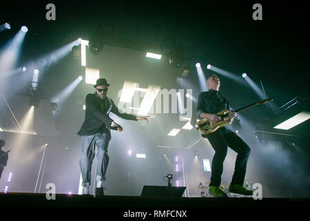 Torino, Italia. 14 Feb 2019. La band torinese Subsonica si esibir dal vivo nella propria città fit 8tour Credit: Daniele Baldi Foto Stock