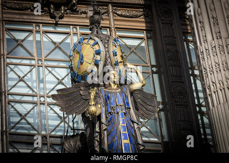 Oxford Street, Londra, Regno Unito, 7 febbraio 2019, Selfridges ingresso Foto Stock