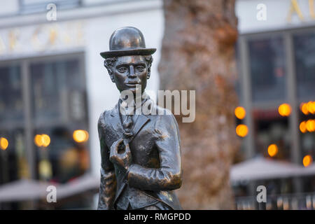 Leicester Square, London, Greater London, 7 febbraio 2019, la statua di Sir Charles Chaplin Foto Stock