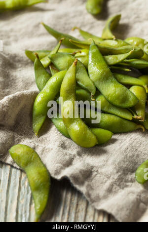 Materie organiche verde Edamame fagioli di soia pronto a mangiare Foto Stock