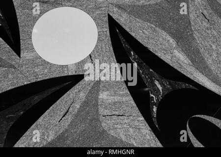 Abstract pavimento in marmo pattern in bianco e nero e grigio nel lobby del Vancouver Convention Center Foto Stock