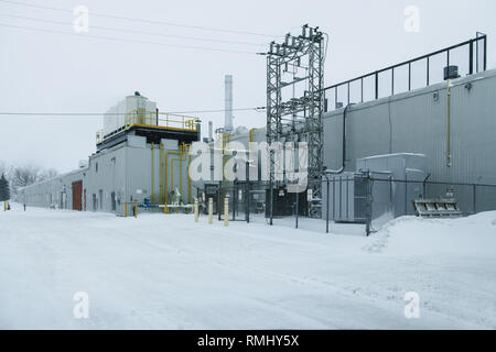 Possiamo vedere parte delle strutture della Cooper Standard delle società in Stratford. In questa immagine abbiamo una elevata potenza di installazione elettrica. L'inverno. Foto Stock