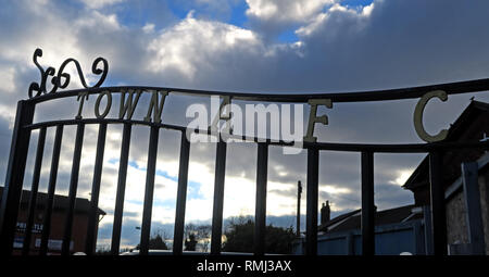 Parco a sbalzo, Casa di Warrington Town Football Club, (Stockton Heath Albion), Comune Lane, Latchford, Warrington, Cheshire WA4 2RS Foto Stock