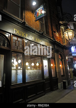 Duke of Argyll pub di notte, 37 Brewer St, Soho, Londra, Inghilterra, REGNO UNITO, W1F 0RY Foto Stock