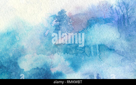 Misty e fantasia blu e viola acquerello sfondo con alberi sagome su carta acquerello Foto Stock