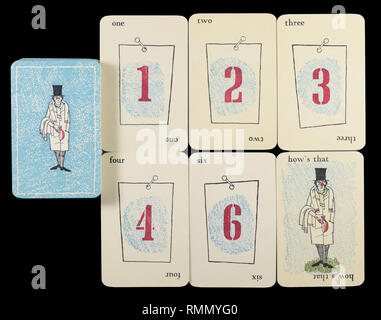 Set completo di bowler di carte da gioco dalla vendemmia cricket gioco di scheda di GOOGLY da Smith & Hallam Ltd di Londra. Isolato su sfondo nero. Foto Stock
