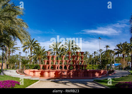 Elche, Alicante, Spagna; Febbraio 2017: Il Palmeral di Elche, Spagna, uno dei più grandi del mondo. UNESCO patrimonio dell'umanità Foto Stock