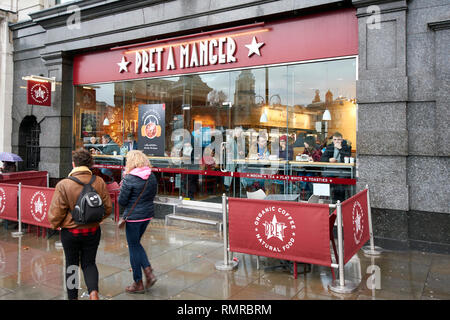 Londra PRET A MANGER cafe ristorante nei pressi di Whitehall Foto Stock