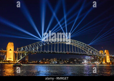 Test del Capodanno luci sul Sydney Harbour Bridge di notte Foto Stock