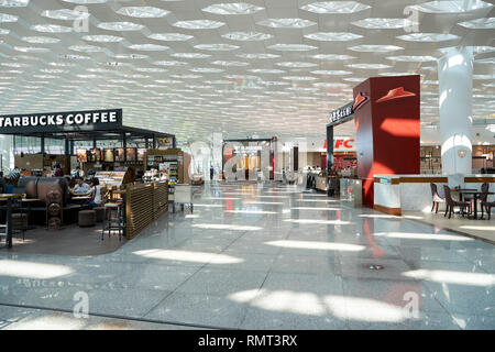 SHENZHEN, Cina - circa maggio, 2016: Starbucks in Shenzhen Bao An International Airport. Starbucks Corporation è un american coffee company e coffeeh Foto Stock