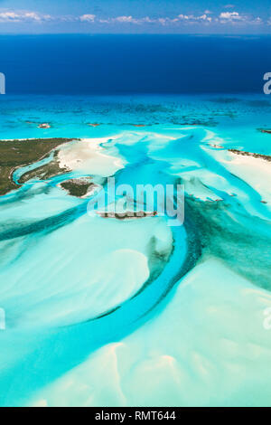 Vista aerea, Exuma, Bahamas, America Foto Stock