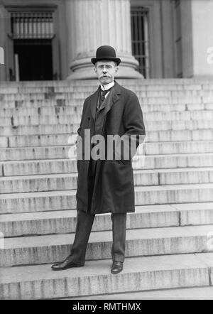 George Washington Norris, Ritratto completi sulle fasi di costruzione del tesoro, Washington DC, USA, Harris & Ewing, 1917 Foto Stock