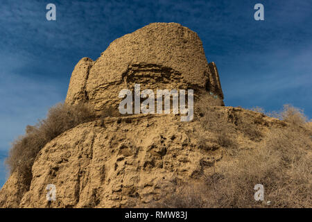 Rovine della città antica Merv la capitale dell impero Turkmen-Seljuk. Una volta che un grande città situata su un modo di un Silk Road è stato demolito da Chingiz khan Foto Stock