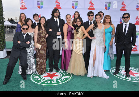 Arcor razzi  132 al 12Th Latin Grammy Awards a TheMandalay Bay Hotel in Las Vegas.Arcor razzi  132 evento nella vita di Hollywood - California, tappeto rosso Evento, STATI UNITI D'AMERICA, industria cinematografica, celebrità, fotografia, Bestof, arte cultura e intrattenimento, Topix celebrità moda, migliori della vita di Hollywood, evento nella vita di Hollywood - California, moquette rossa e dietro le quinte, movie celebrità, personaggi televisivi, musica celebrità, Topix, attori da lo stesso film e cast co star insieme. inchiesta tsuni@Gamma-USA.com, Credito Tsuni / STATI UNITI D'AMERICA, 2011 - Gruppo, TV e film cast Foto Stock