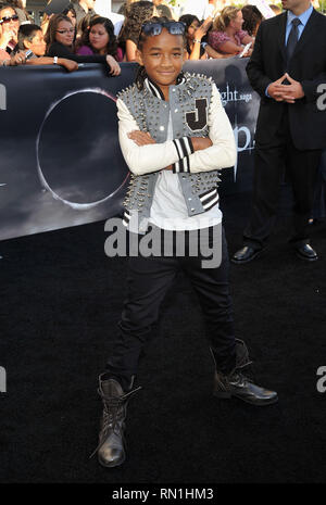 Jaden Smith  53 - The Twilight Saga - Eclipse Premiere presso il Nokia Theatre di Los Angeles.Jaden Smith  53 Red Carpet Event, verticale, STATI UNITI D'AMERICA, industria cinematografica, celebrità, fotografia, Bestof, arte cultura e intrattenimento, Topix celebrità moda / Verticale, meglio di, evento nella vita di Hollywood - California, moquette rossa e dietro le quinte, USA, industria cinematografica, celebrità, movie celebrità, personaggi televisivi, musica celebrità, fotografia, Bestof, arte cultura e intrattenimento, Topix, verticale, una persona, dall'anno , 2010, inchiesta tsuni@Gamma-USA.com moda - a piena lunghezza Foto Stock