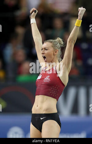 Leipzig, Germania. Xvi Feb, 2019. Atletica, Tedesco campionati Indoor in Arena Leipzig: pole vault donne: Lisa Ryzih esulta per la vittoria. Credito: Jan Woitas/dpa-Zentralbild/dpa/Alamy Live News Foto Stock