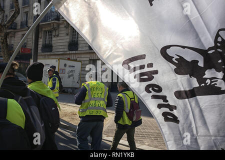 Parigi, Francia. Il 16 febbraio 2019. I dimostranti protestano contro le violenze della polizia. Vista dettagliata nel corteo, nella dimostrazione. Foto Stock