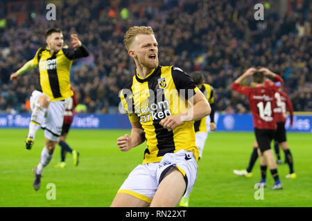 ARNHEM, 16-02-2019, stadio Gelredome, stagione 2018 / 2019, olandese Eredivisie, Vitesse player Max Clark celebra il 3-1 durante il match Vitesse - Willem II Foto Stock