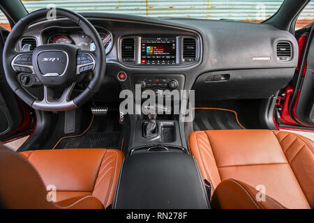 Feb 11, 2019: 2018 Dodge Charger SRT Hellcat 6.2L potenziato motore Hemi Albert Pena/CSM Foto Stock