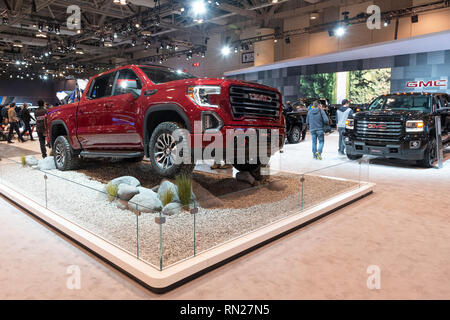 Toronto, Canada. Febbraio 16, 2019. 2019 GMC Sierra A4 sul display del 2019 canadese Autoshow internazionale a Toronto. Dominic Chan/EXimages Credito: EXImages/Alamy Live News Foto Stock