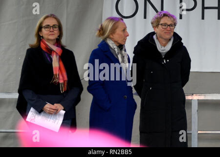 Stati Uniti Sost. Madeleine Dean, sost. Maria Gay lo scalogno e sost. Chrissy Houlahan, tre dei ÔFabulous FourÕ congresso donne in rappresentanza di Pennsylvania sha Foto Stock