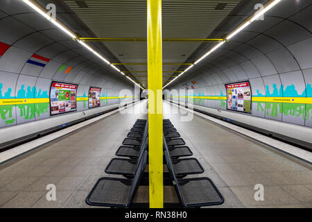 U-Bahn Schwanthalerhöhe, Monaco di Baviera, Germania Foto Stock