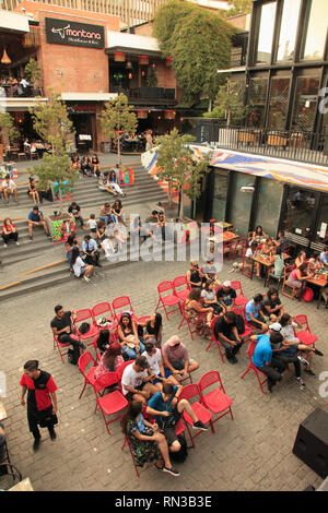 Il Cile, Santiago, Barrio Bellavista, Patio Bellavista, persone folla, tempo libero, Foto Stock