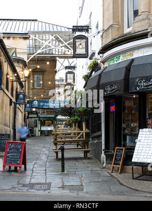 SWINDON, Regno Unito - 16 febbraio 2019: St Nicholas Market , Corn Street, Bristol England Regno Unito Foto Stock