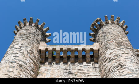 Ponferrada, Spagna: torre di avvistamento dettaglio nel Castillo Nuevo del Castillo de los Templarios. Il castello dei templari è un significativo punto di riferimento sul Cami Foto Stock